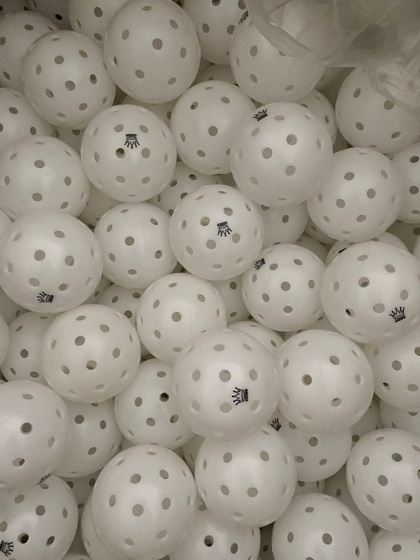 CROWN PICKLEBALL - High-Performance CONTRAST OUTDOOR Pickleballs (3-PACK COCONUT)